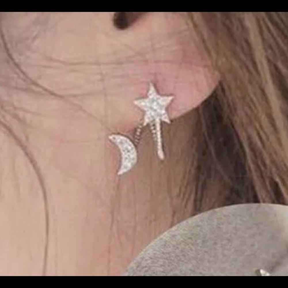 Silver Star & moon earring, stud.